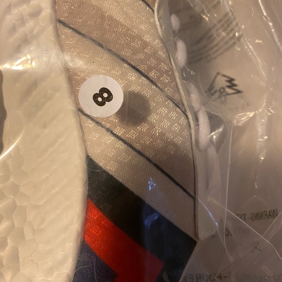 NFL NY GIANTS SIZE 8 WOMAN SNEAKERS BNIB NEVER WORN.SHOW OFF YOUR TEAM SPIRIT - Picture 7 of 12